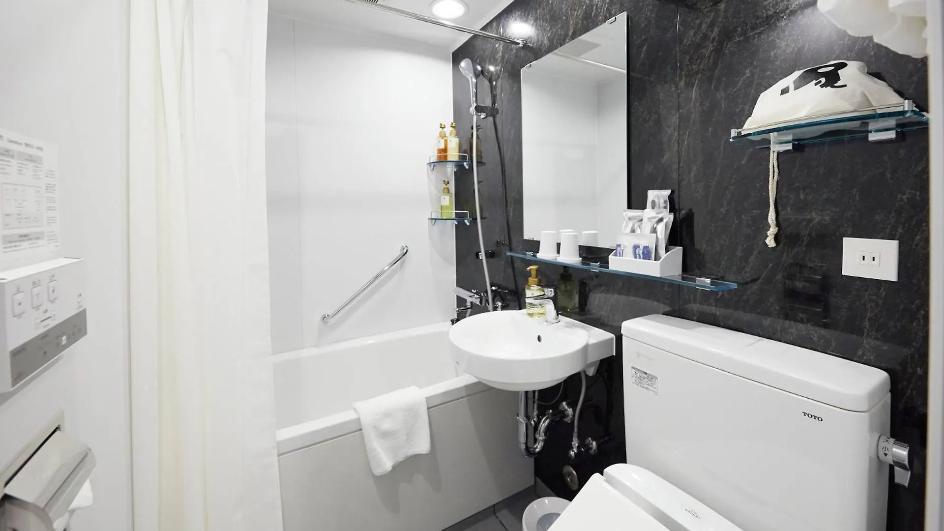 Henn Na Hotel Tokyo Asakusabashi 3*,  Japão